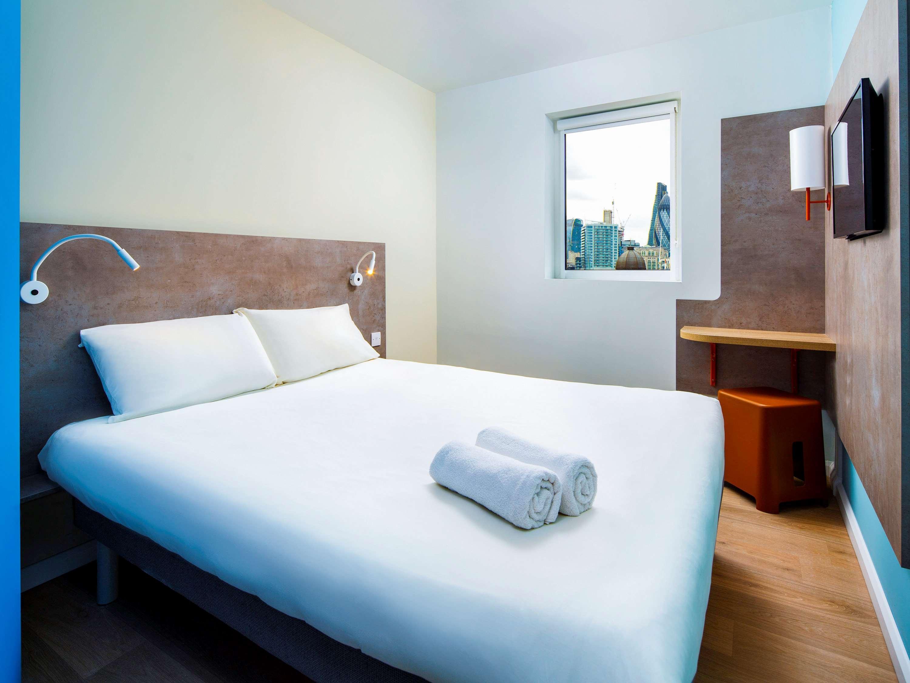 Ibis Budget London Whitechapel - Brick Lane Hotel ภายนอก รูปภาพ