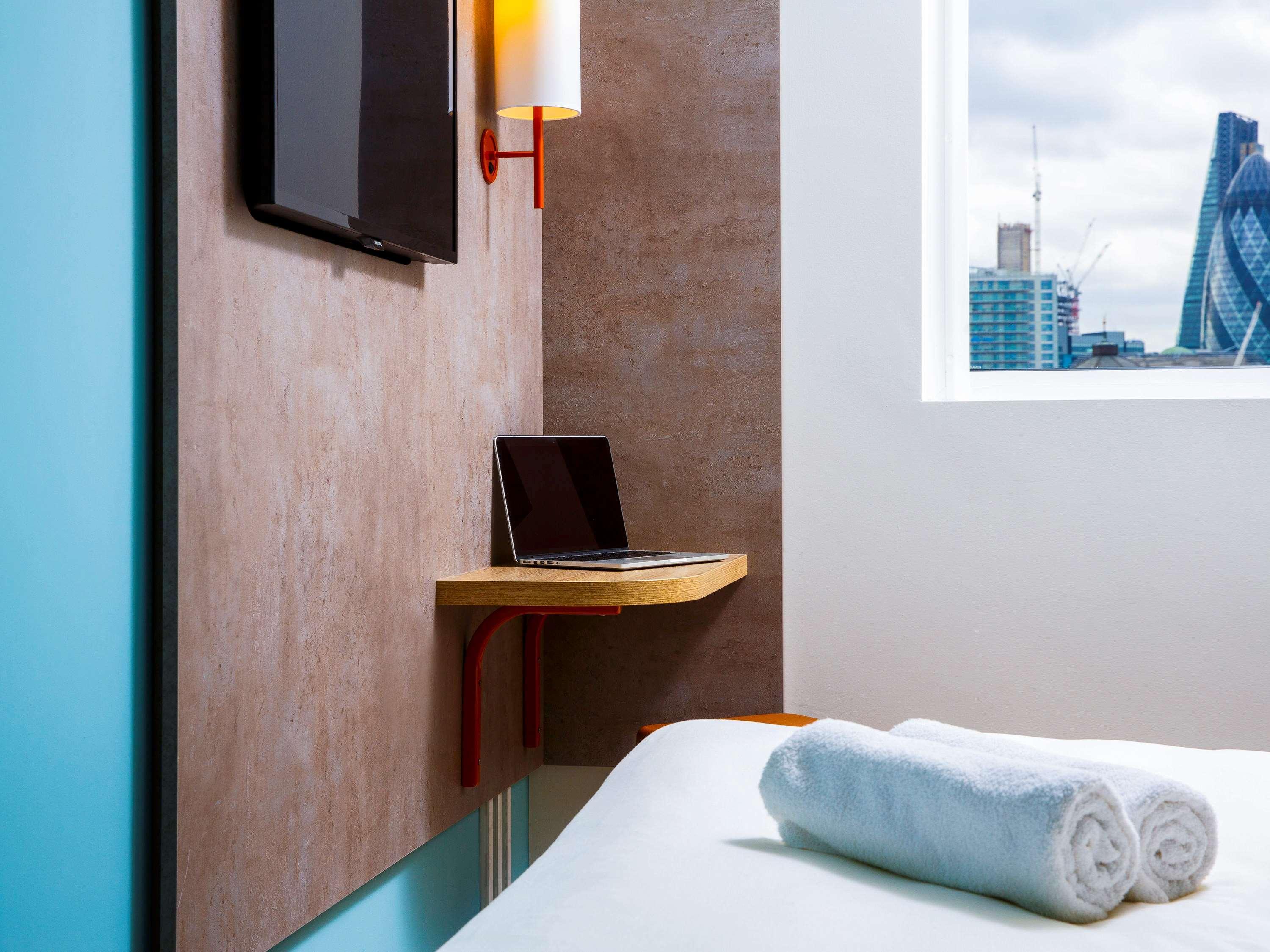 Ibis Budget London Whitechapel - Brick Lane Hotel ภายนอก รูปภาพ